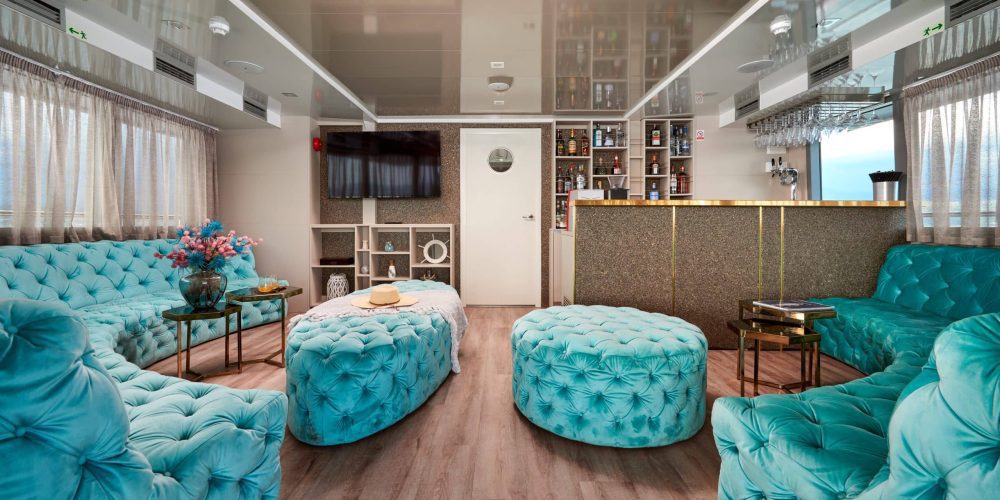 21.-OHANA-Lounge-area-Upper-deck-bow-scaled