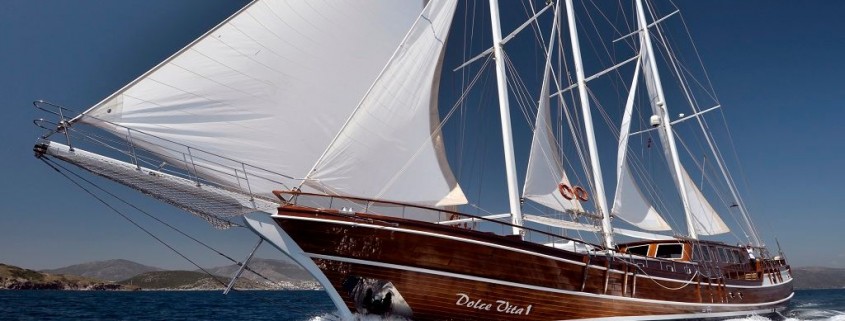 How to charter a gulet