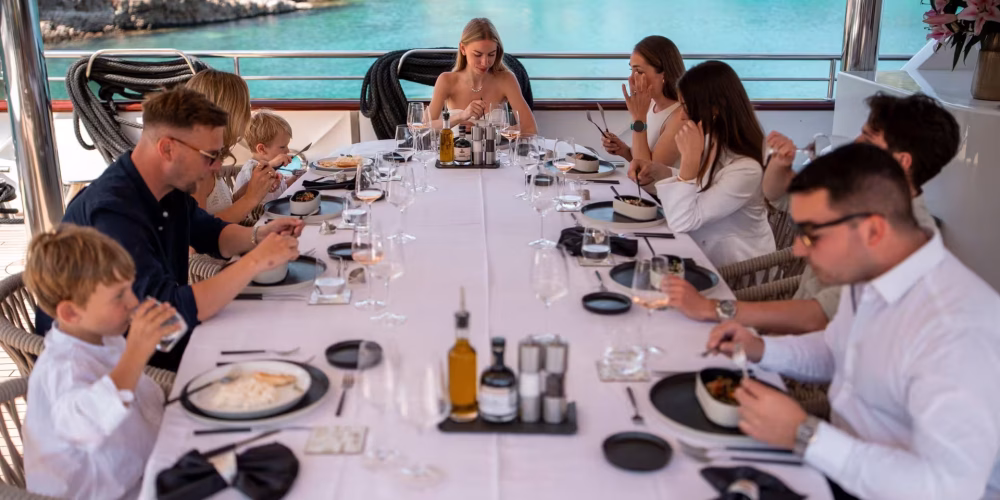 dining-scaled